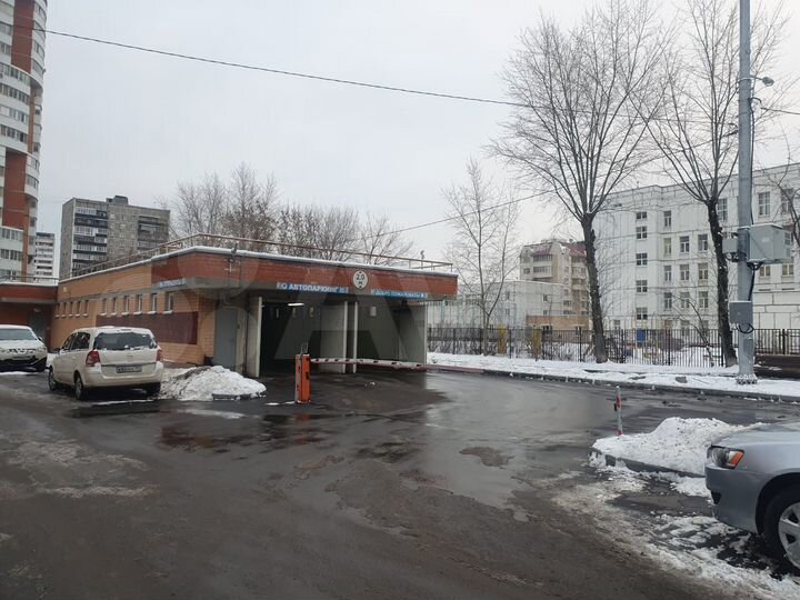 Машиноместо, 15 м²