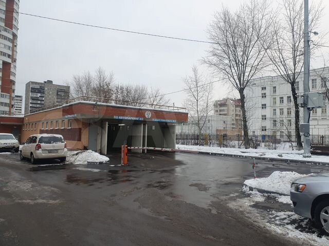 Машиноместо, 15 м²