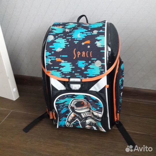 Портфель школьника