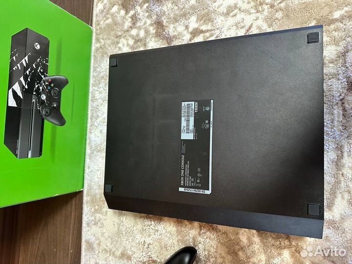 Xbox One 500 gb + игры