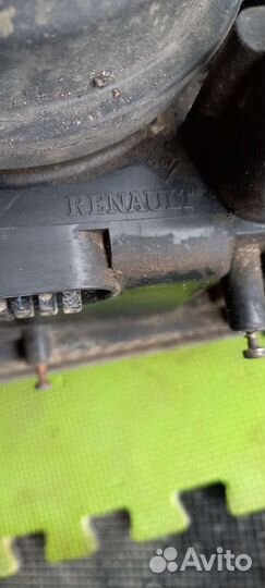 Фара. Левая и правая, ксенон Рено Гранд Спайс 4