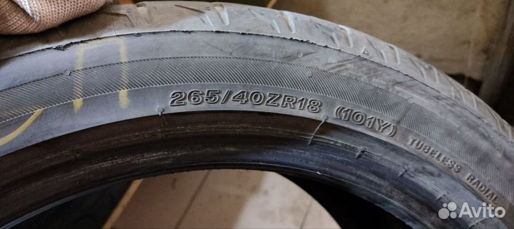 Bridgestone Potenza Sport 235/45 R18 и 265/40 R18