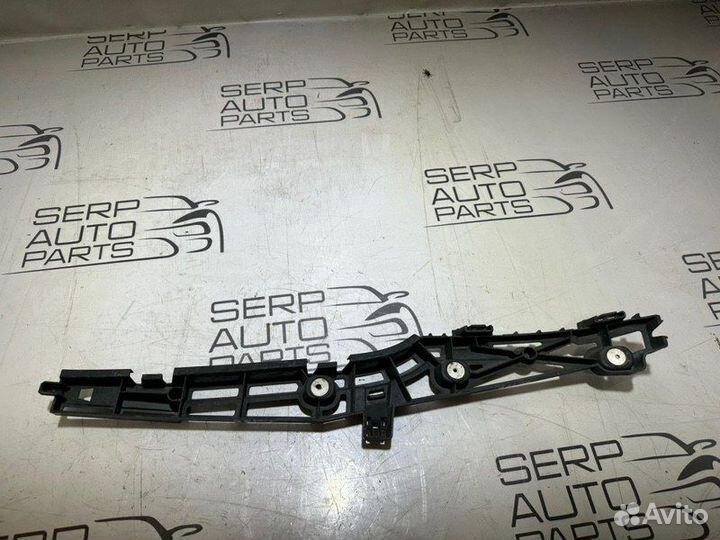 Крепление бампера заднее левое Opel Insignia G09