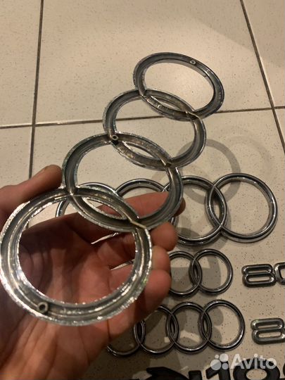 Значок Ауди 100 80 оригинал