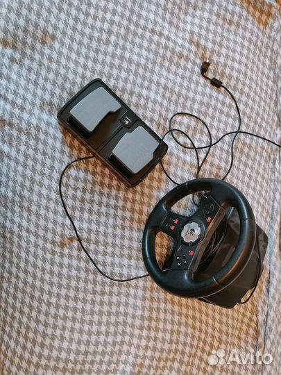 Игровой руль logitech