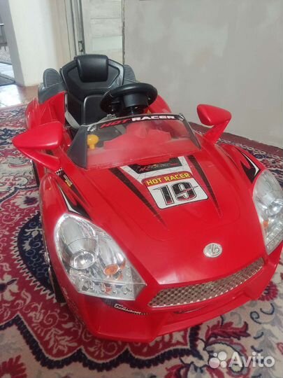 Детский электромобиль