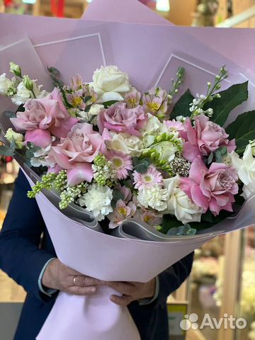 Букеты и цветы с доставкой. Букет гигант