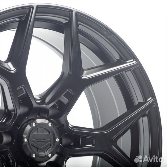 Кованые диски R22 6x139.7 на Cadillac Escalade