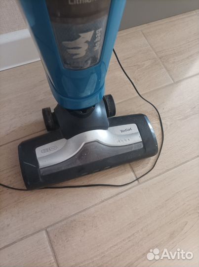 Вертикальный беспроводной пылесос