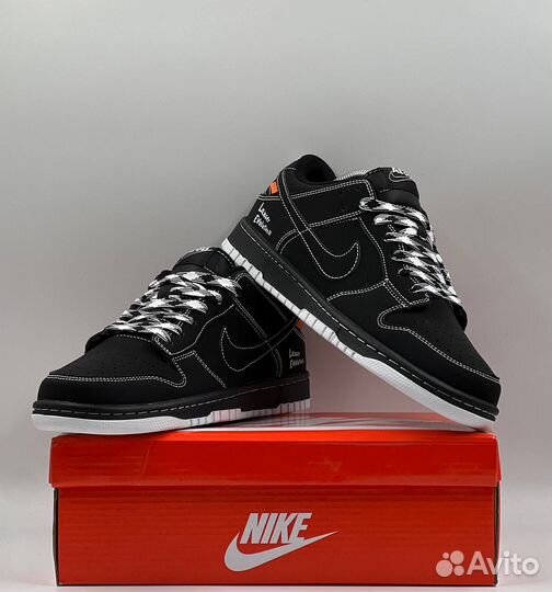 Nike SB Dunk Low Venom