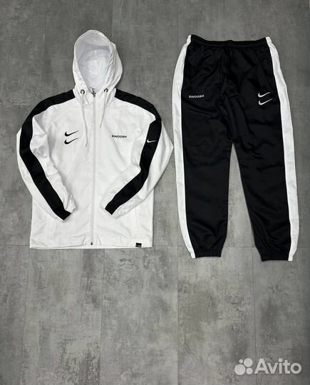 Спортивный костюм Nike swoosh