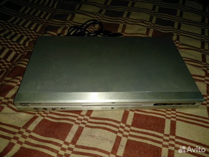 DVD плеер sast AEP-410