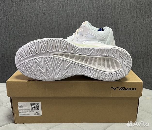 Волейбольные кроссовки mizuno thunder blade z