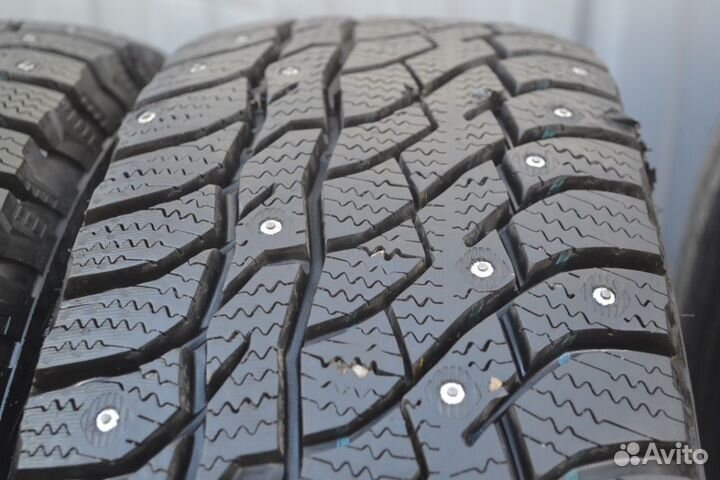 Viatti Bosco Nordico V-523 215/65 R16 98T