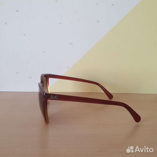 Солнцезащитные очки брендовые разные