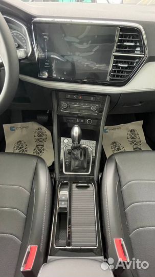Jetta VS5 1.4 AT, 2022