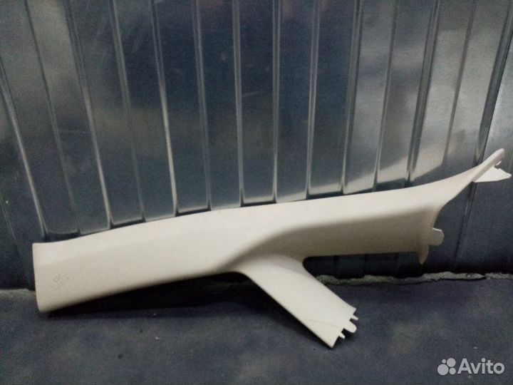 Обшивка салона левая Toyota Venza 2.7 2008-2016