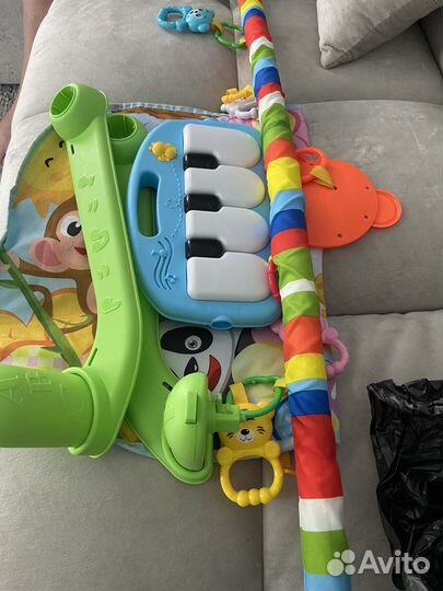 Развивающий коврик с пианино