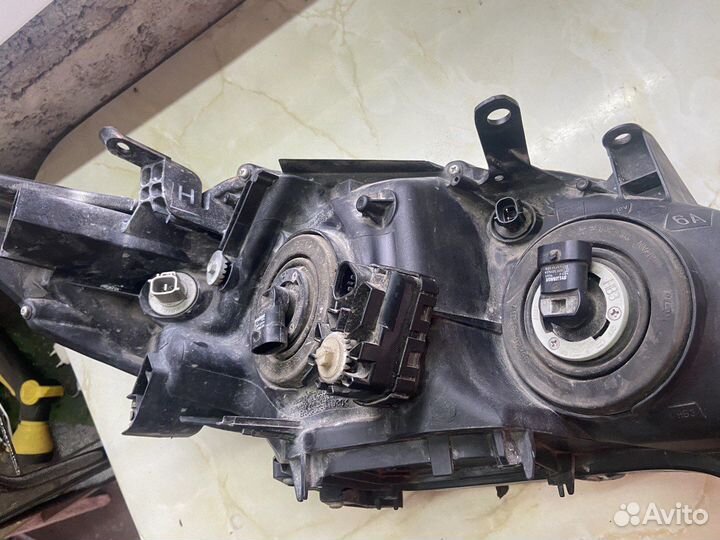 Запчасти на toyota corolla 150 2013 год