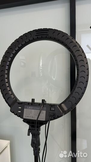 Кольцевая лампа со штативом