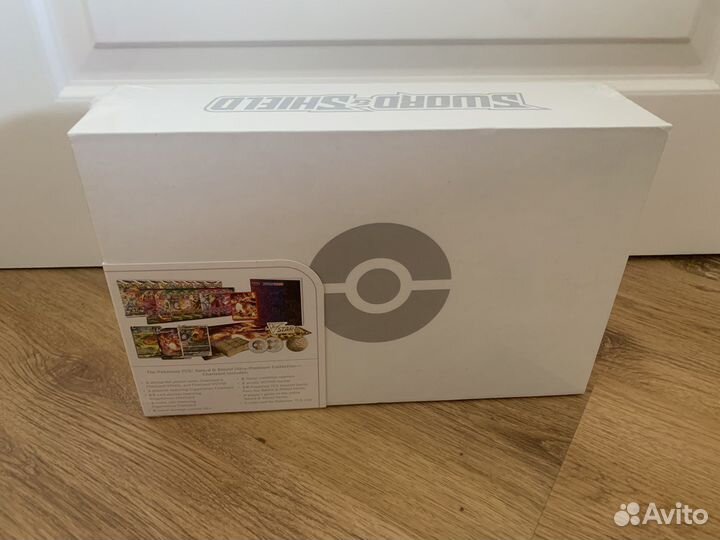 Pokemon tcg Charizard box