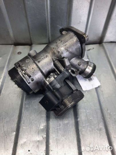 Дроссельная заслонка Mercedes C W203 2.2 2005