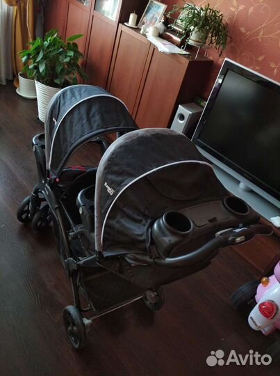 Коляска для двойни