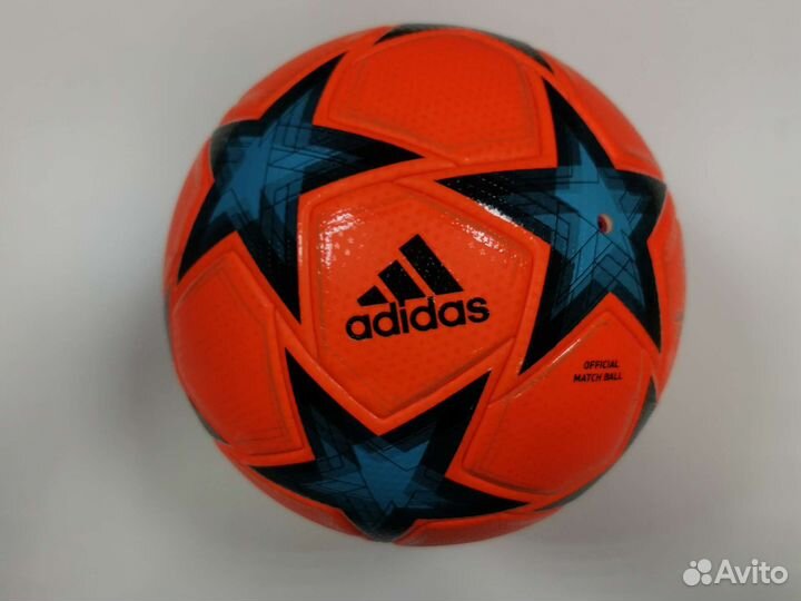 Футбольный мяч adidas оригинал