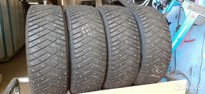 Goodyear UltraGrip Ice Arctic SUV 225/55 R18