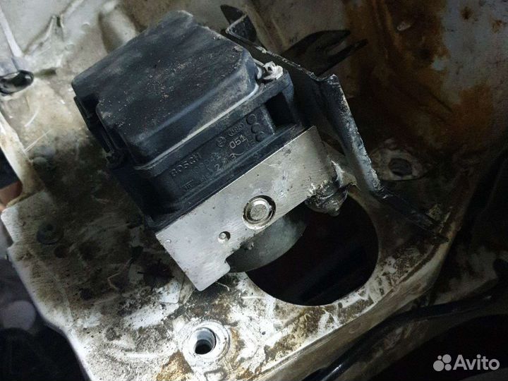 Блок abs абс nissan almera g15