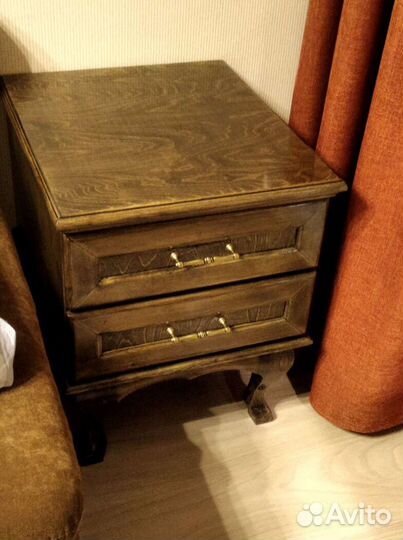 Тумба прикроватная