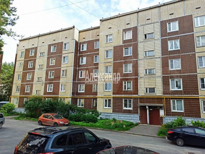 2-к. квартира, 57 м², 3/5 эт.