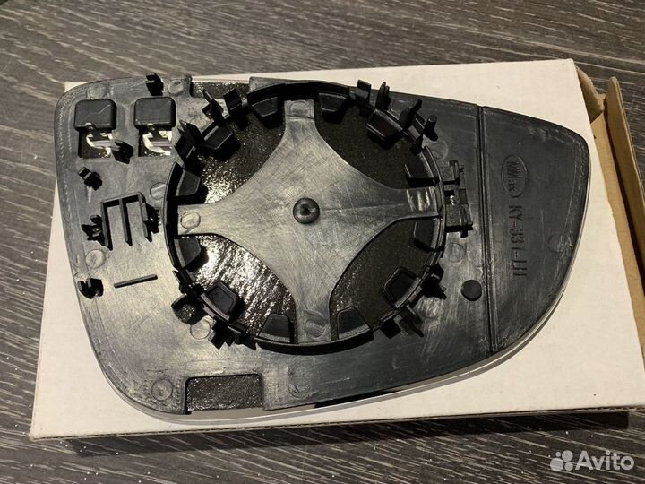 Зеркальный элемент левый jetta scirocco passat b7
