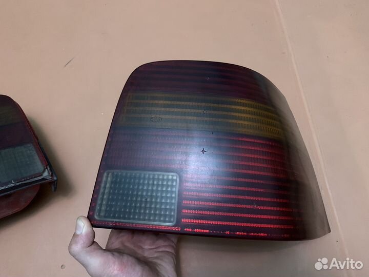 Продам задние фонари golf 4