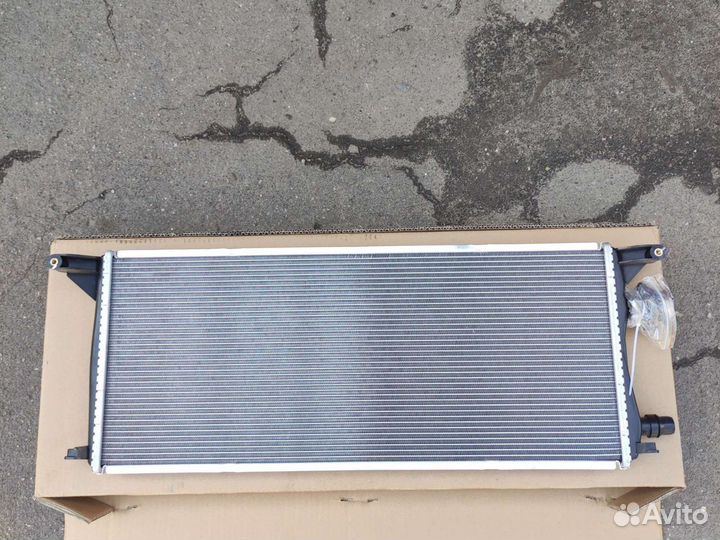 Радиатор охлаждения x166 6,3 AMG. GL GLE GLS 166