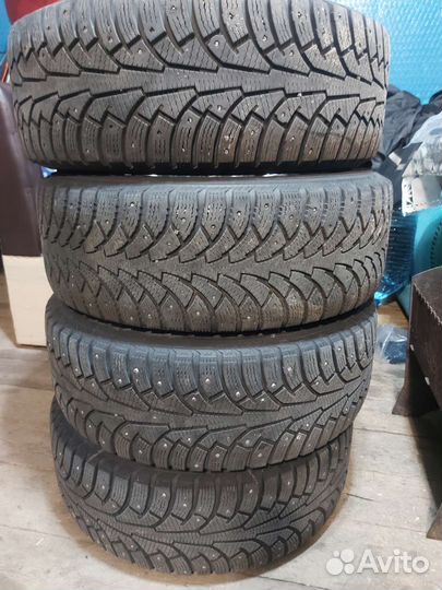 R16 Nokian Tyres Hakkapeliitta 5 215/60, PCD 5x114.3 DIA 60.1