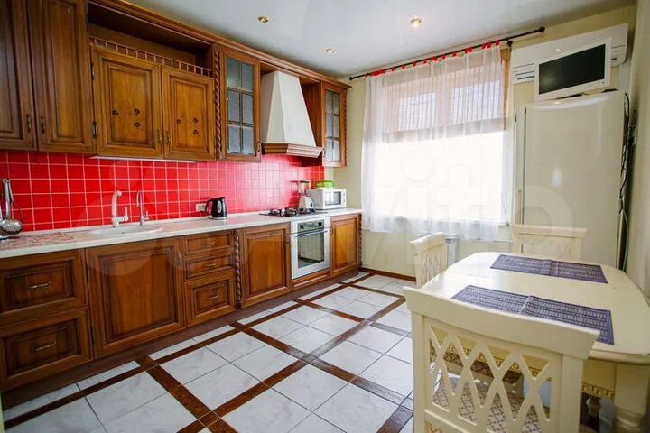 2-к. квартира, 65 м², 6/7 эт.