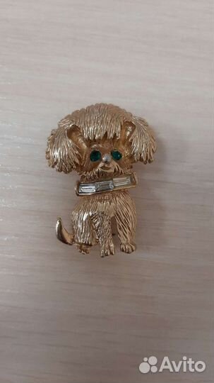 Значок советский щенок с камнями