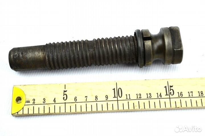 Болт рессорного кронштейна, передний мост scania R