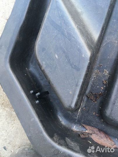 Поддон для запасного колеса задний Mercedes-Benz