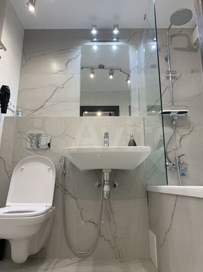 2-к. квартира, 50 м², 6/10 эт.