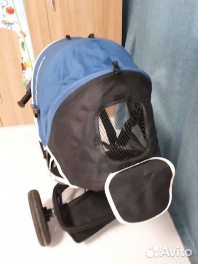 Детский трехколесный велосипед с ручкой