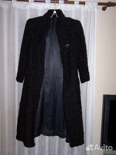 Шуба каракулевая