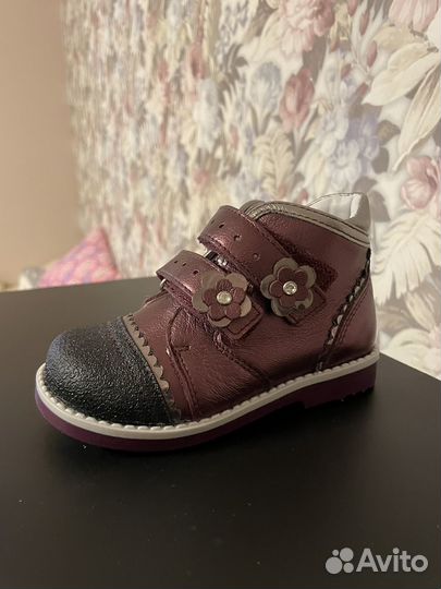 Ботинки elegami 23 новые