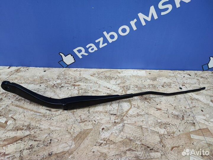 Поводок дворника передний левый Renault Duster 2