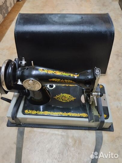Продам ручную швейную машинку