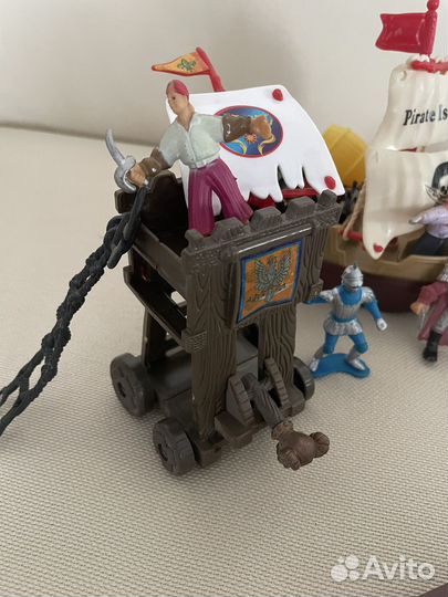 Игра, Солдаты и пираты