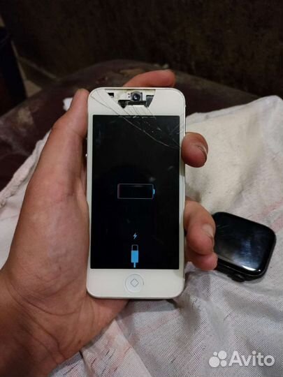 Телефон iPhone 5s