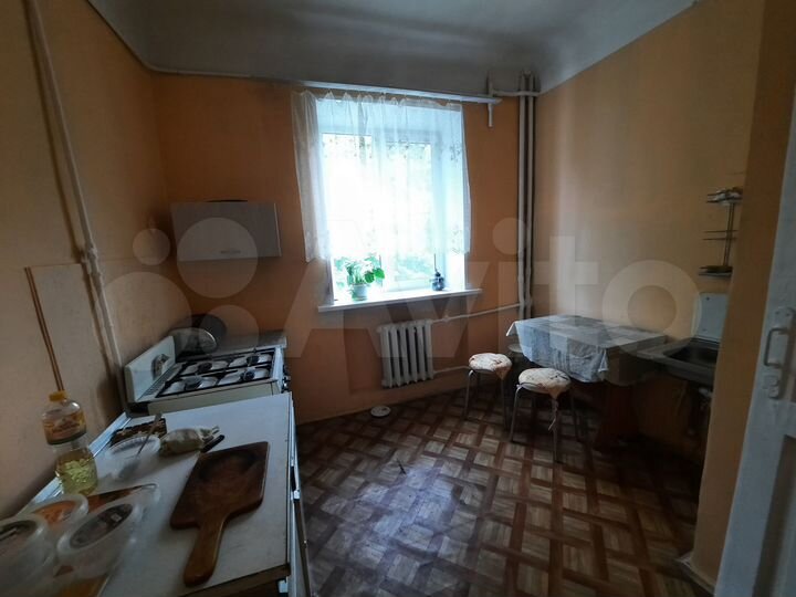 Комната 14,8 м² в 3-к., 2/4 эт.