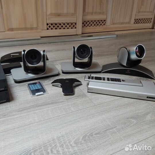 Видеоконференция Polycom RealPresence Group 500